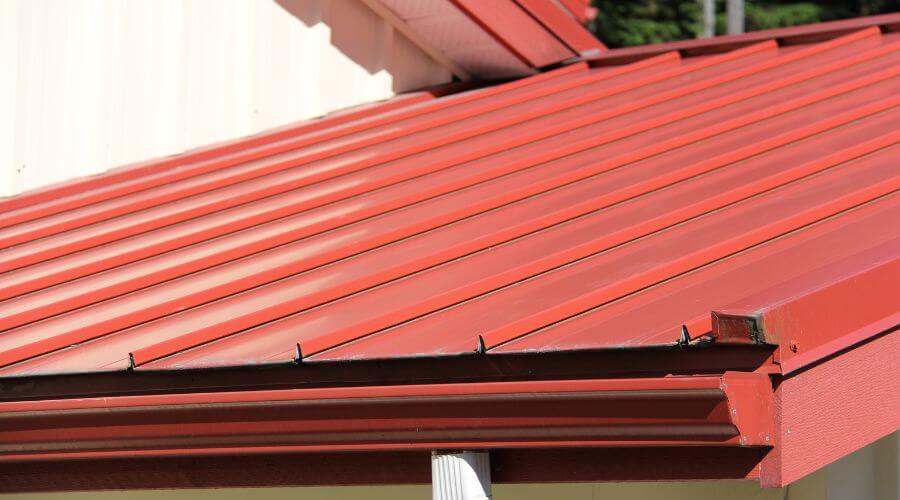 Professional gutter cleaning services in Shirley, IL